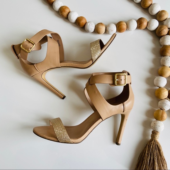 Charles David nude/gold sandals